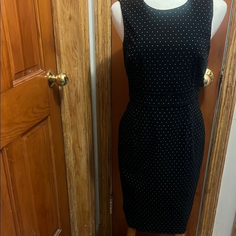 Kasper Polka DotBlack Sleeveless Sheath Midi Dress